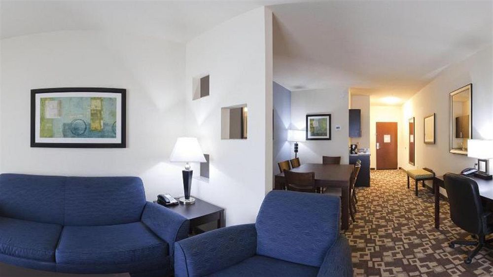 Holiday Inn Express Hotel & Suites Atlanta Airport West - Camp Creek By Ihg Exterior foto